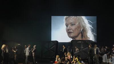 Grandeur et Décadence de la Ville de Mahagonny de Kurt Weill – mise en scène Ivo van Hove – direction musicale Esa-Pekka Salonen – Festival d’Aix-en-Provence 2019 © Pascal Victor artcompress