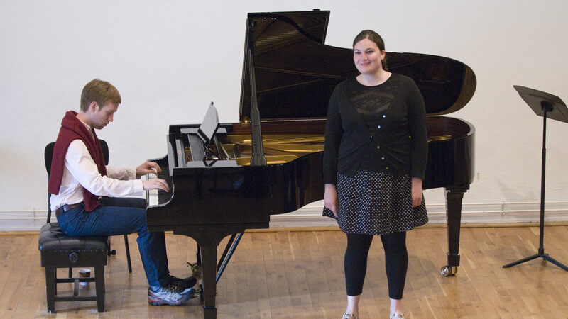 2012 – Léa Trommenschlager lors de l’atelier enoa consacré au répertoire français et américain – Aldeburgh Music